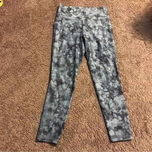 Athleta Salutation Stash Pocket II Printed 7/8 Tights - Women's